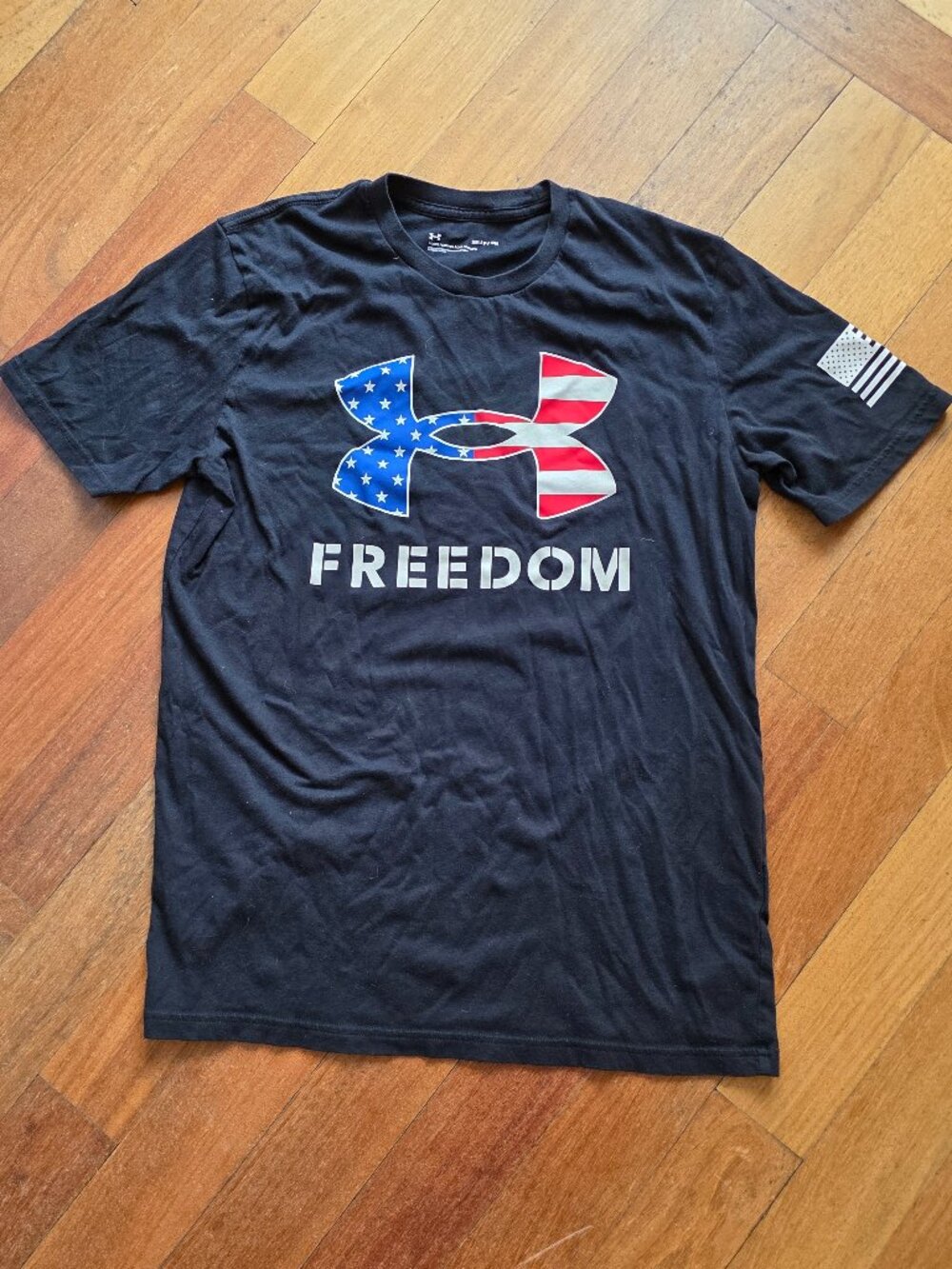 Under Armour "Freedom" T-Shirt Size Small